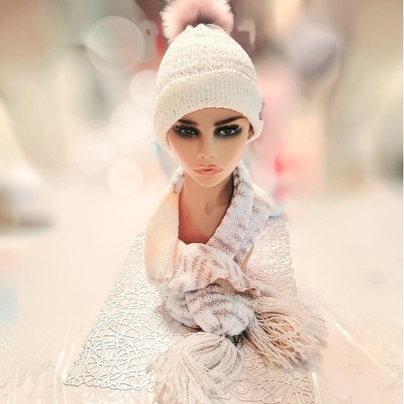 Peaches & Cream Hat and Scarf Winter Set in Cream and Tan Tones, Women's/Teens - Picture 8 of 16